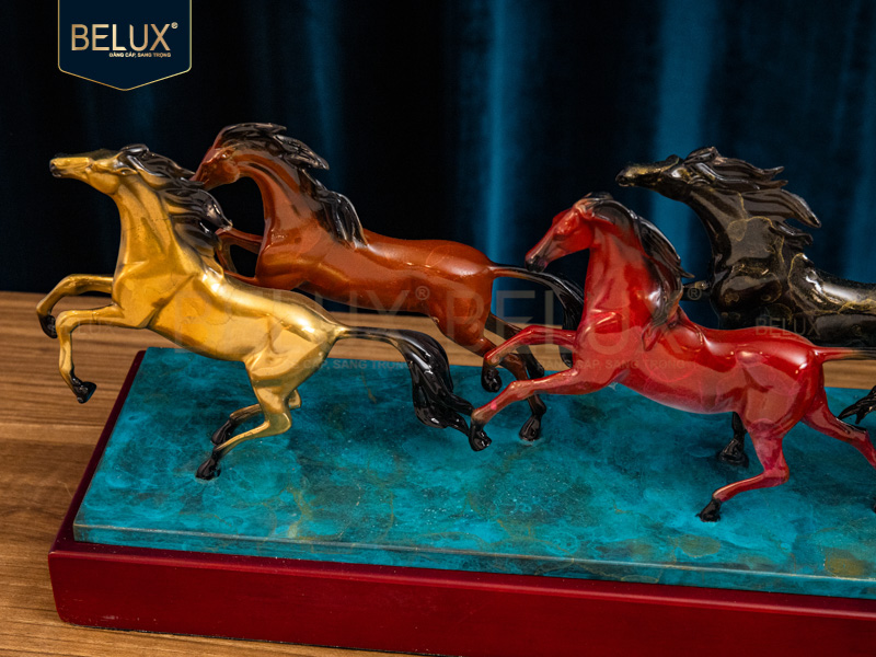 Tượng Bát Mã bằng đồng decor dài 88cm